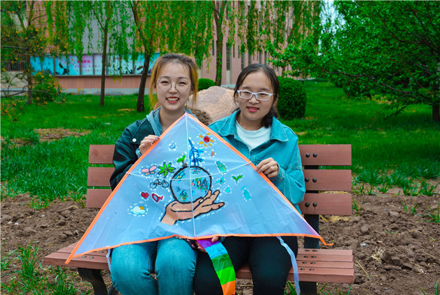 前行第154期:世界地球日箕城学子添一抹色彩 绘一幅蓝景