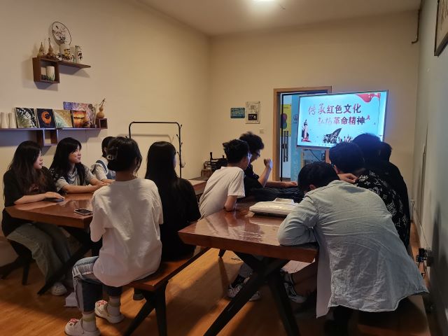 群芳斗艳 数班争荣——大数据学院、信息工程学院六月完满团支部活动集锦(一)