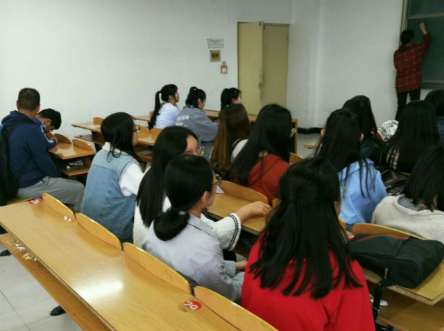 【完满班级】梦想同行青春不散——淬炼商学院四月完满班级主题活动(二十八)