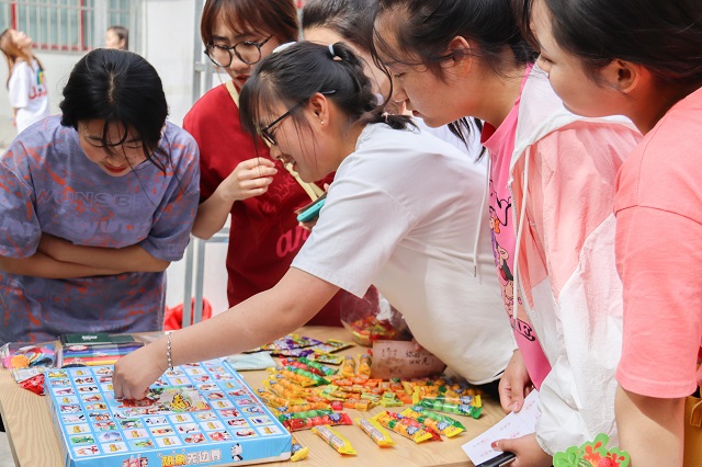 穿越时光 回到梦开始的起点——青藤书院举办“你好 旧时光”第121期周末文化广场