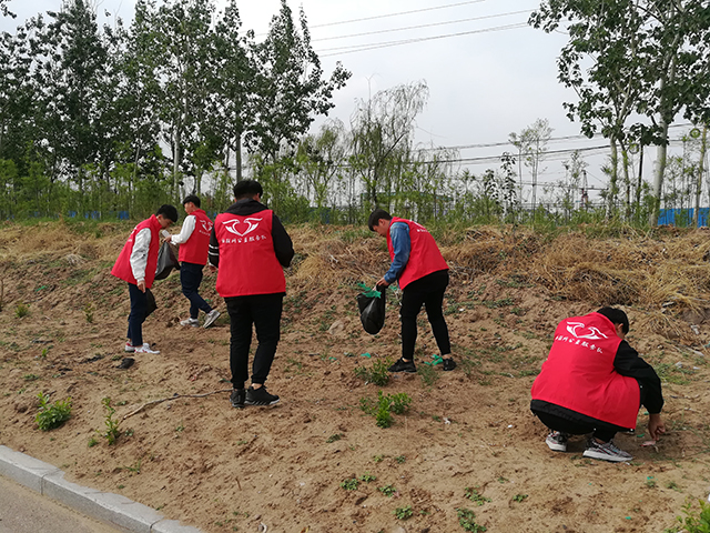 【完满班级】益水源——垃圾清理活动——大数据学院、信息工程学院物联网工程1701班公益服务