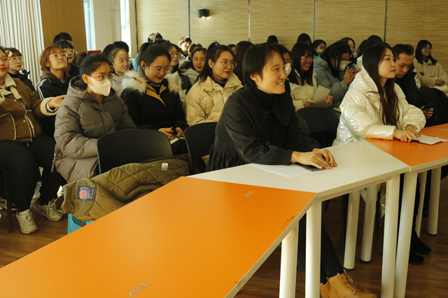 回顾过往 展望未来——商务英语学院2021-2022学年第一学期完满教育工作总结会