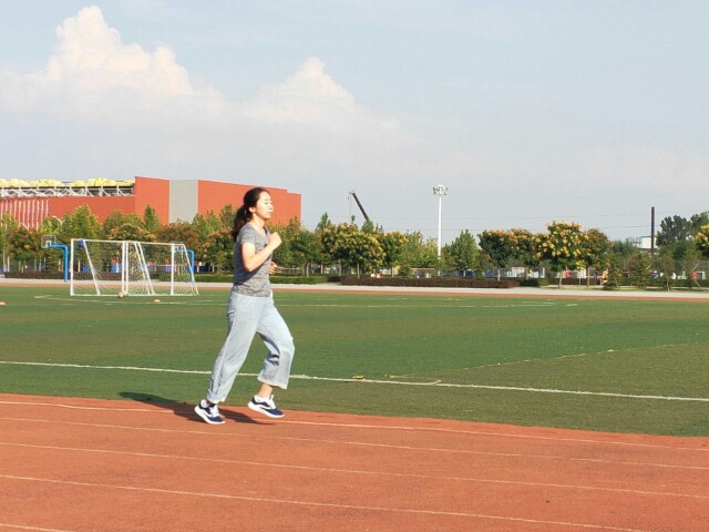 【完满班级】清爽秋日 “跃”动起来——远景1602完满班级活动