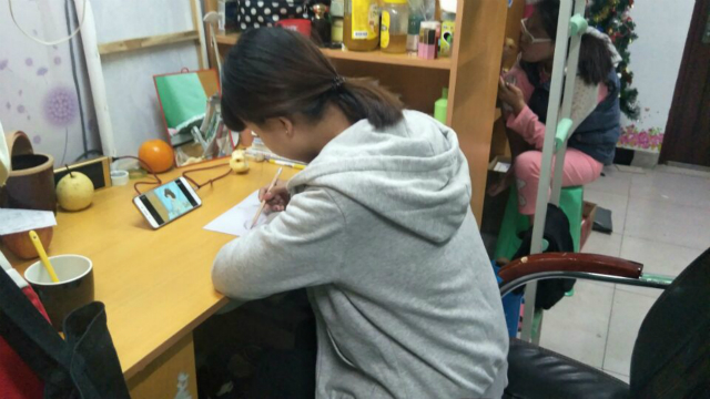 【完满班级】大家共T台——淬炼商学院四月完满班级主题活动（十）