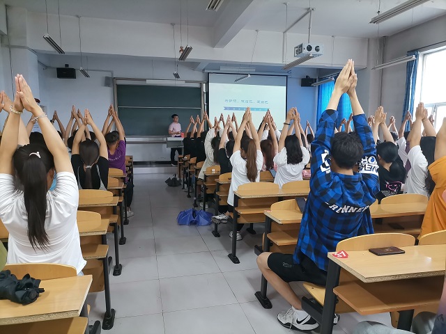 【辅导员说完满】为梦想 做自己 爱自己——大数据学院、信息工程学院2020级辅导员说完满
