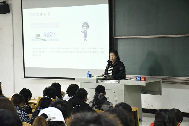 【辅导员说完满】大学生活不迷茫——艺术传媒学院21级辅导员说完满
