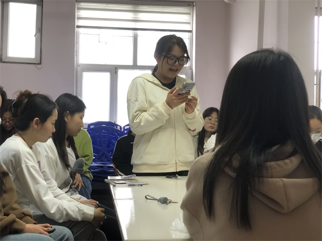 聚青年之火 燃时代之光——商务英语学院五月中旬完满团支部活动集锦