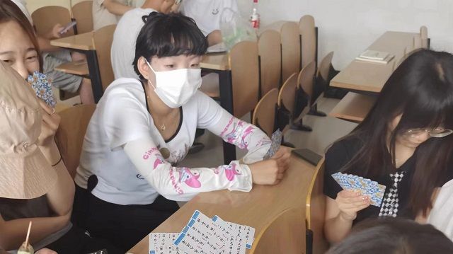 【完满团支部】大家凑一窝 纸牌欢乐多——食品与环境学院园林2101班完满团支部活动