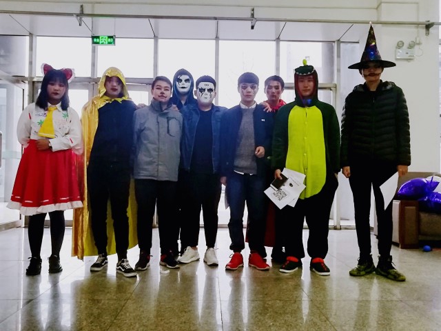 万圣节一起搞鬼一起嗨——信息工程系自律部举办第一届腾讯糖果节