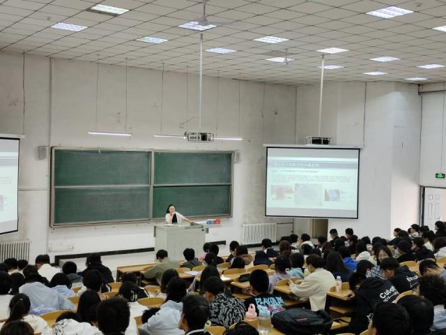 【辅导员说完满】心清眼睛亮 诈骗身边防——智能工程学院2022级辅导员说完满活动