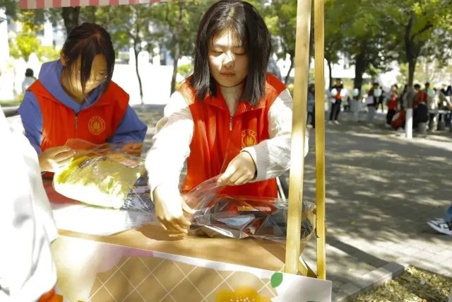 【服务队风采栏】暖心工程第503期:衣旧换心 一次被需要的暖心回应