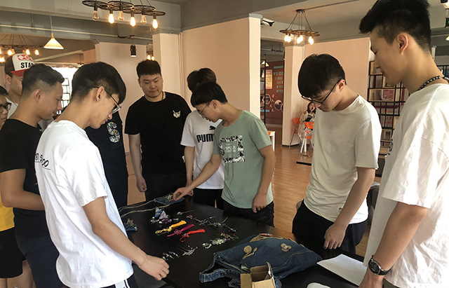 【完满班级】当戏剧遇上视觉 在书院碰撞火花——艺术传媒学院2014级视觉专业举办完满班级活动