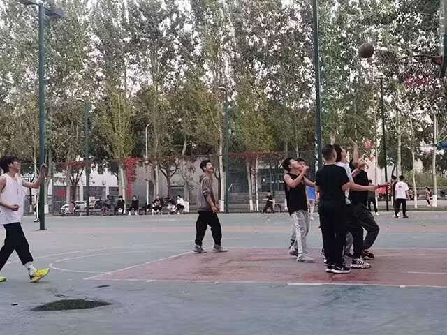 【完满班级】激情运动 促进友谊——智能工程学院机制2201班完满班级活动