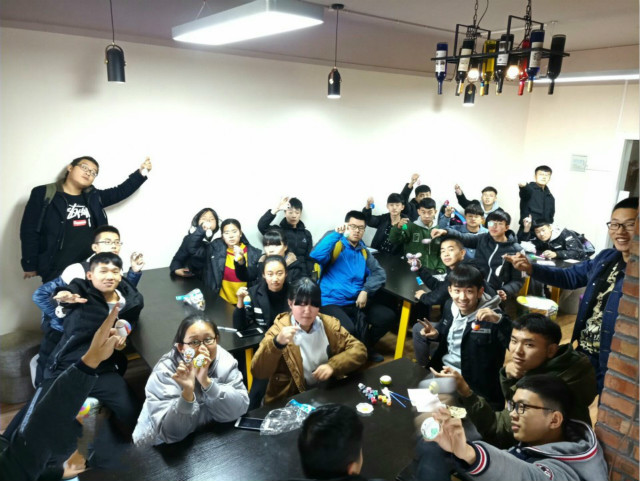 【完满班级】创意谱写新篇章——信工系网络工程1702班举办“创”享青春主题活动