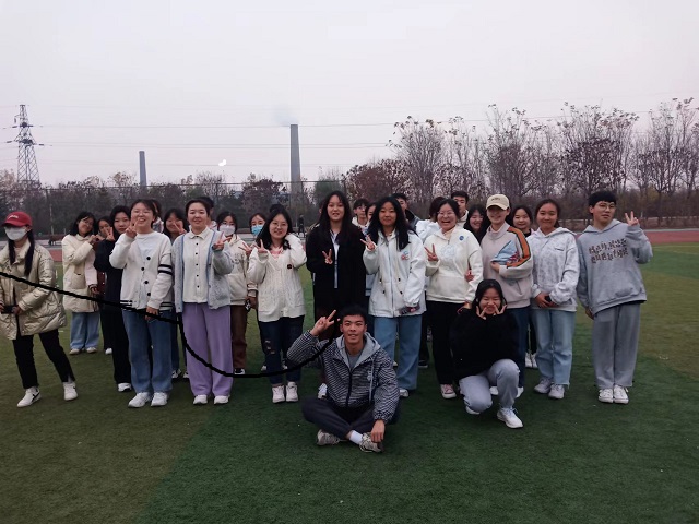 【完满班级】冬月体育 走进操场——远景学院远景2206班完满班级活动