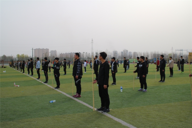 【运动会特辑】飒爽英姿五尺枪 风华正茂竞风流——智能工程学院方阵训练采访纪实