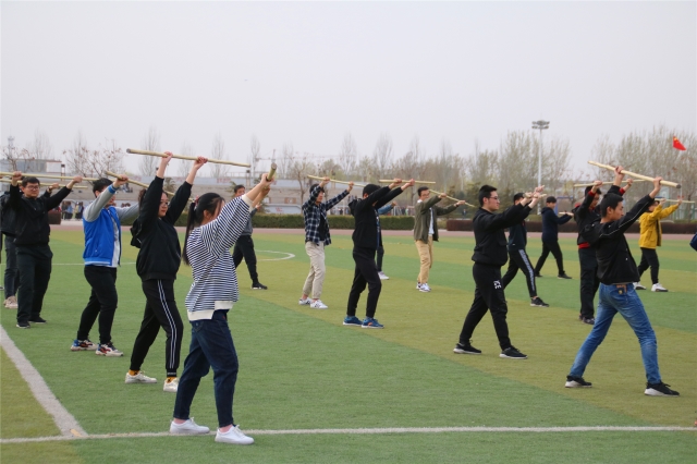 【运动会特辑】飒爽英姿五尺枪 风华正茂竞风流——智能工程学院方阵训练采访纪实