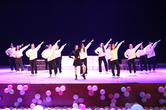 青春我做主 圆梦在韶华——艺海畅游展芳华 体韵共赏舞风采班级才艺展示大赛