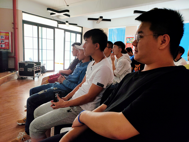 【完满班级】计算机语言分享会——大数据学院软件1801班完满班级活动