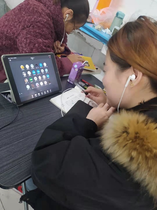 【辅导员说完满】明确考研动机 坚持诚信考试——食品与环境学院开展2017级年级会