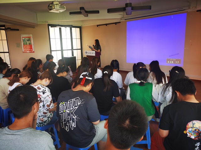 【完满班级】经纶年华 不吐不快——淬炼商学院营销2001完满班级活动