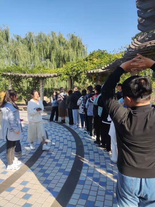 【完满班级】信任之旅——远景2105班完满班级活动