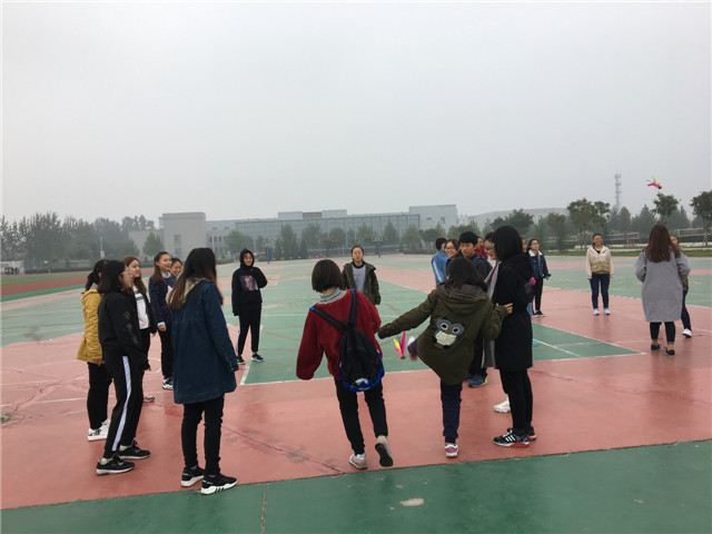 【完满班级】搏青春之翼 演绎极速体育——外国语言文学系10月完满班级活动