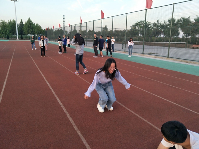 【完满班级】青春活力 风采依旧——淬炼商学院九月完满班级主题活动(三十三)