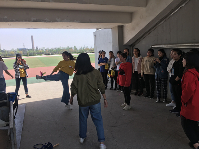 【完满班级】智慧+团结+力量 完美结合——外国语言文学系举办4月完满班级活动