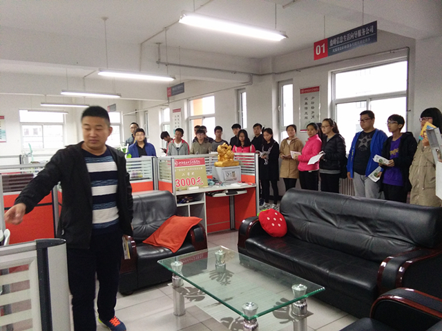 【学长计划】第389期:生活不是等待暴风雨离去 而是在风雨中起舞