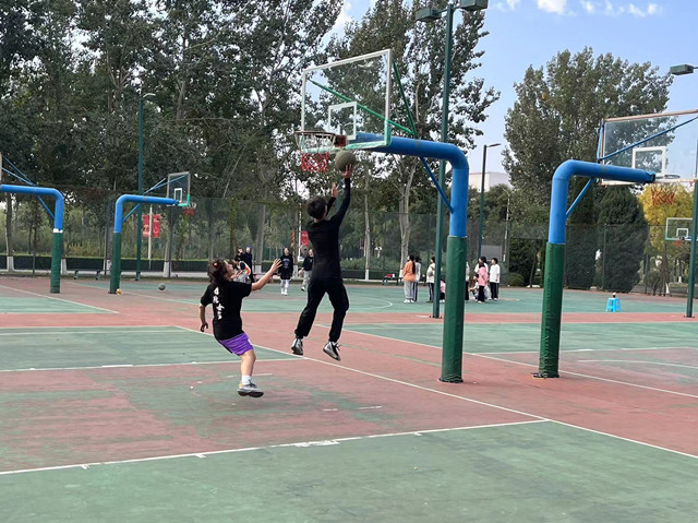 筑强健体魄 扬少年风采