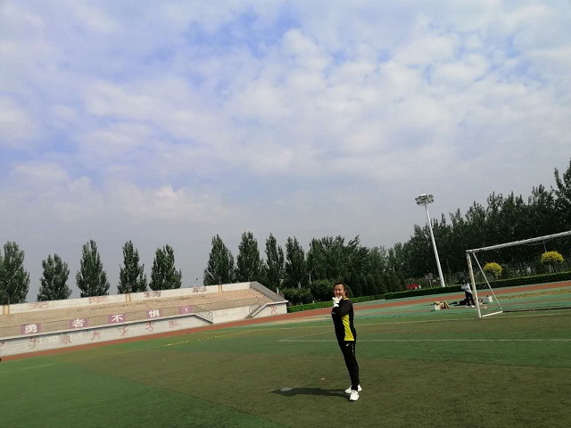 校级各类运动队用专属方式送别毕业队员