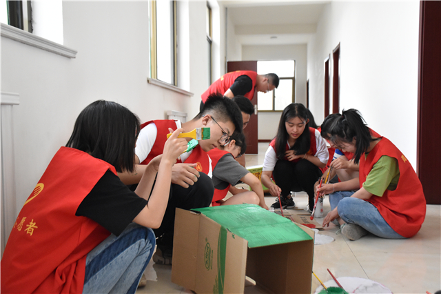 为垃圾分类助力 给绿色文明添彩——大数据学院、信息工程学院“情系三农”实践队