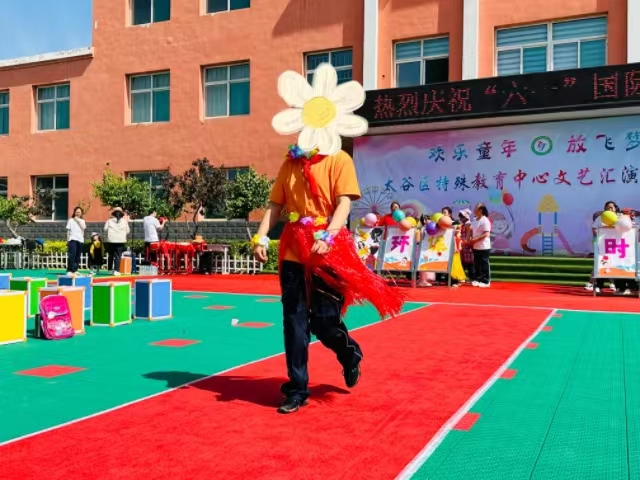 挑战自我展风采 快乐童年过六一——经济与管理学院经谷志爱专项服务队共度六一活动