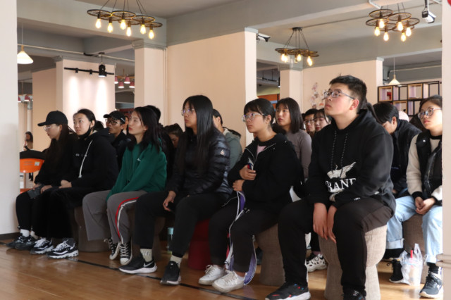 学长计划第686期:艺海畅享精华果 一技在身世芳传——经济与管理学院学长计划第七期第四讲
