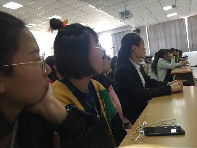 【辅导员说完满】公益的火苗 燃遍大地——淬炼商学院举办“辅导员说完满”系列活动（十九）