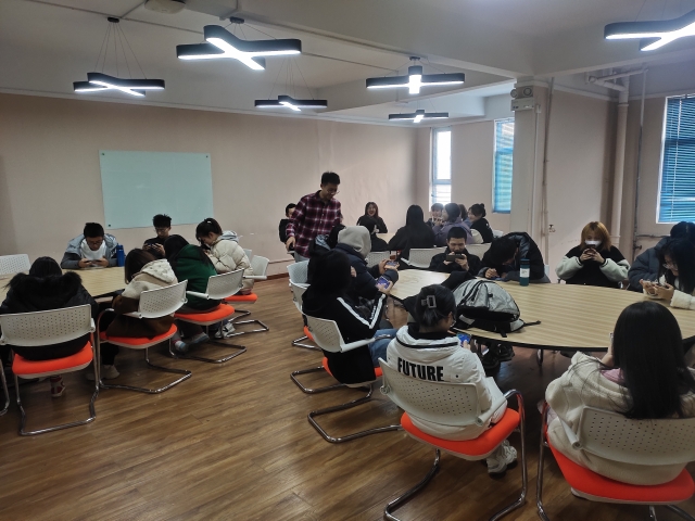 【完满班级】团队合作 铸就成功——大数据学院、信息工程学院数字2101班举行完满班级活动