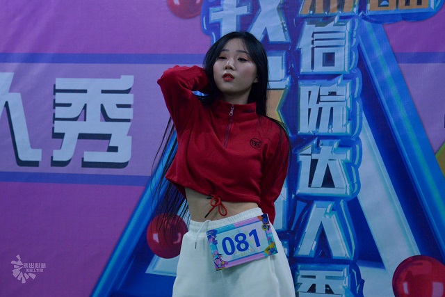 【达人秀】场内外实况转播 聚焦“五十强”达人现场