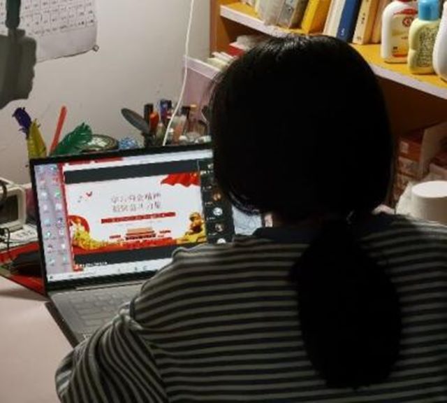 青春向党 奋斗强国——“学习两会精神 凝聚奋斗力量”主题团日活动