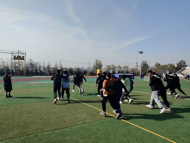 【完满班级】两人三足团结你我 ——艺术传媒学院环设2001户外趣味拓展活动