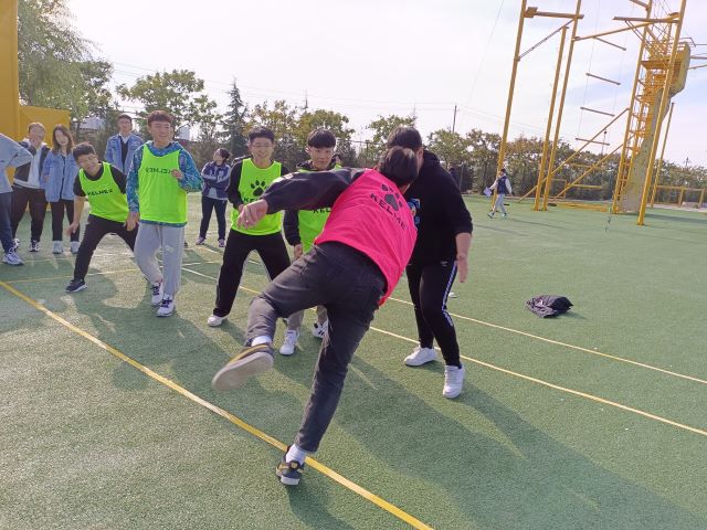 【1+1>2】增强团结协作 促进身心健康——在卡巴迪中感悟运动魅力