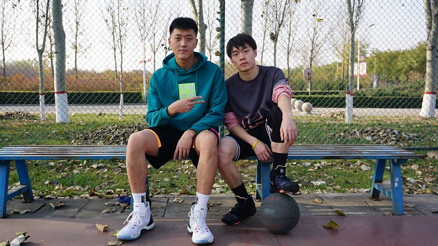 闪光的信院第262期:绿茵场上“篮”不住的闪光少年