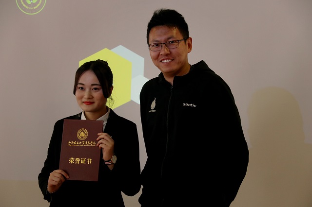 【1+1＞2】自诩骄人出朋辈 风云职场皆分晓——食品与环境学院 箕城书院联合举办“咱们职场瞧一瞧”模拟面试大赛