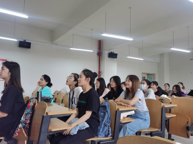 【完满班级】感悟艺术魅力 绽放绚丽青春——商务英语学院英语1805班、经贸1801班完满班级