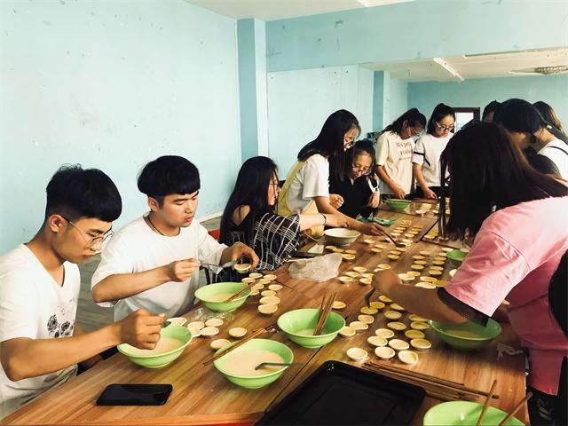 【缤纷百团】不忘初心 定格社团精彩瞬间