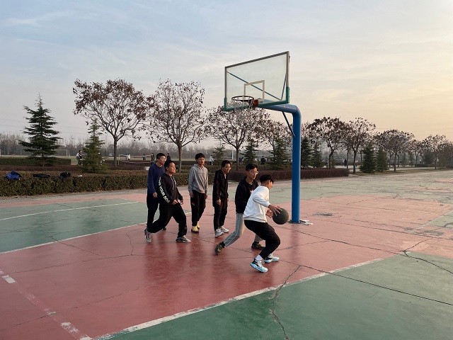 【完满班级】挥洒汗水 奋勇向前——经济与管理学院十一月完满班级纪实（五）