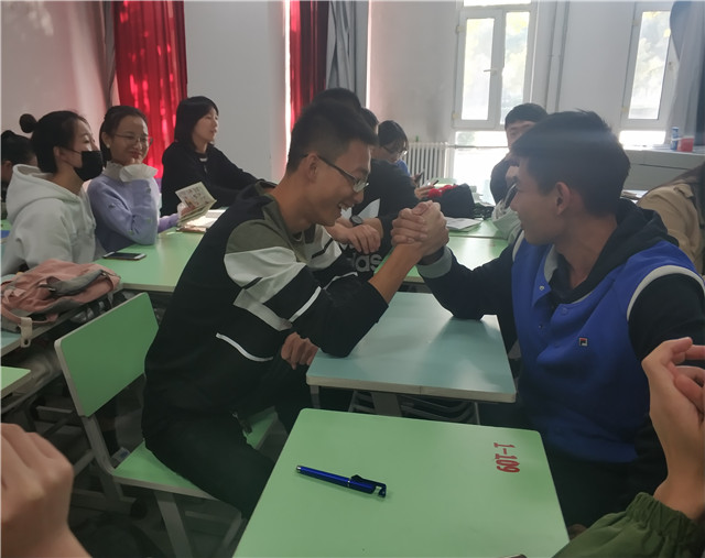 【完满班级】绘心绘意  弘扬精神——淬炼商学院十月完满班级主题活动（五）