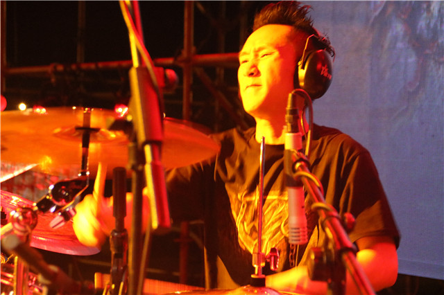 【音乐节·无边】愿你有梦为马 永远随处可栖——“2017 无边”第五届校园摇滚音乐节