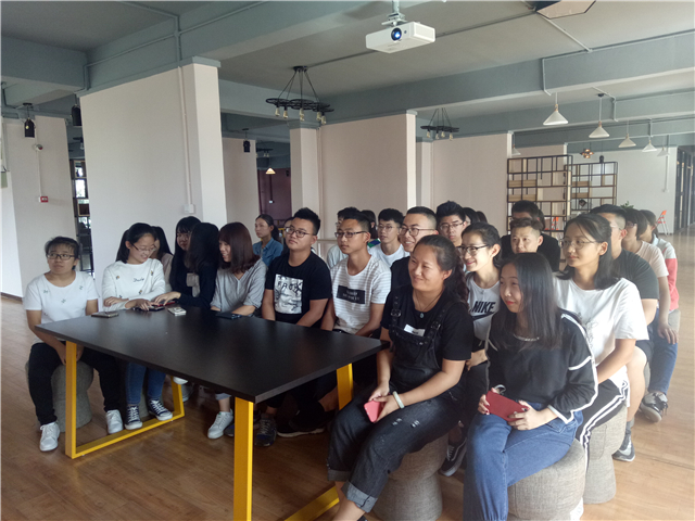 【完满班级】担当是成长的垫脚石——淬炼商学院五月完满班级主题活动（十八）