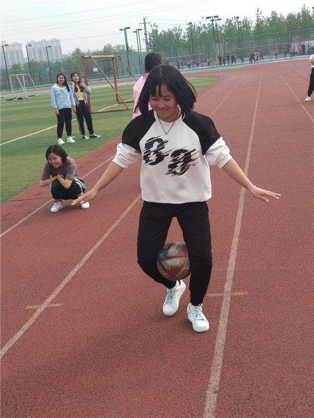 【完满班级】以梦为马 奔跑接力获突破 振奋人心——淬炼商学院四月完满班级主题活动（二十）